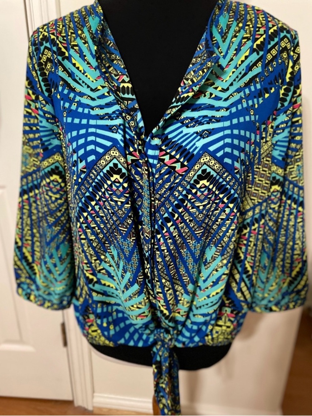 Peter Nygard Front Tie Lightweight Blouse 3/4 Length Sleeves, Women’s Size 16